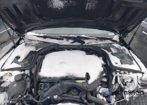 2019 Mercedes-Benz C 300 4Matic z USA, uszkodzony, nr VIN WDDWF8EB9KR514967